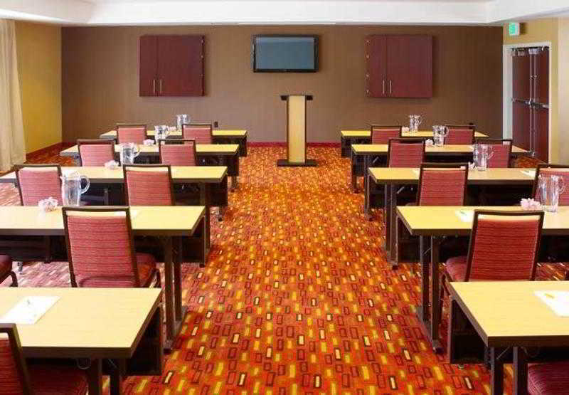 คอร์ตยาร์ด เบอร์ลิงตัน เมานท์ ฮอลลี/เวสท์แทมป์ตัน Hotel Westampton ภายนอก รูปภาพ
